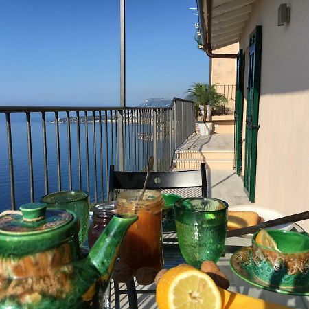 House In Grimaldi. Spectacular View Over The French Riviera! Грималди Екстериор снимка