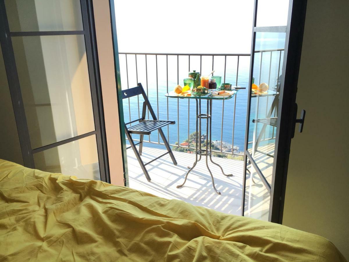 House In Grimaldi. Spectacular View Over The French Riviera! Грималди Екстериор снимка